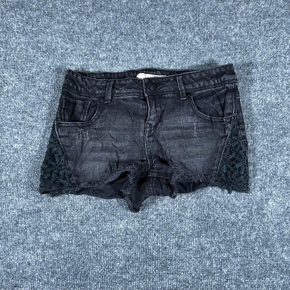 No Boundaries Shorts Womens Size 7 Black Lace Side Distressed Denim Cut Off